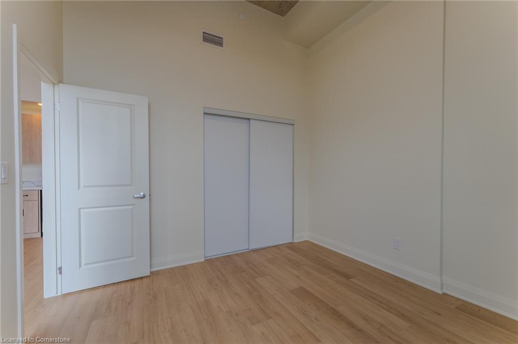 504-11 Robert Street Property Photo 4