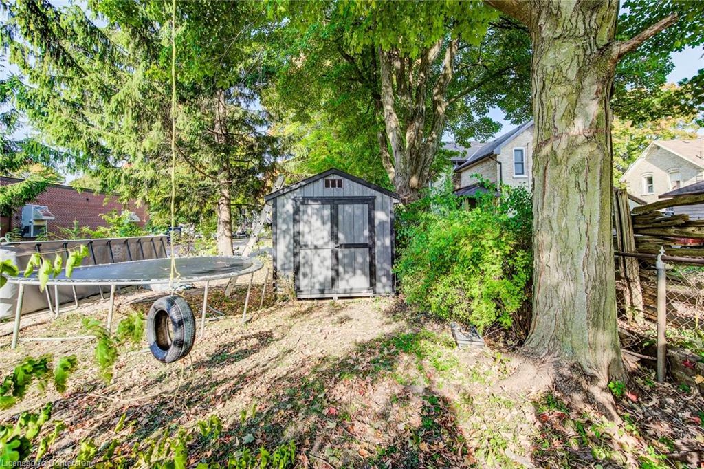 89 John Street E Property Photo 12