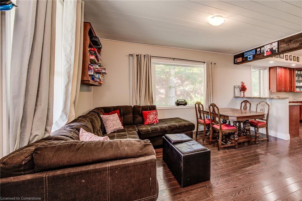 89 John Street E Property Photo 16