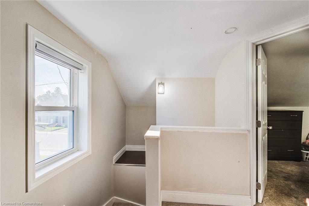 89 John Street E Property Photo 30