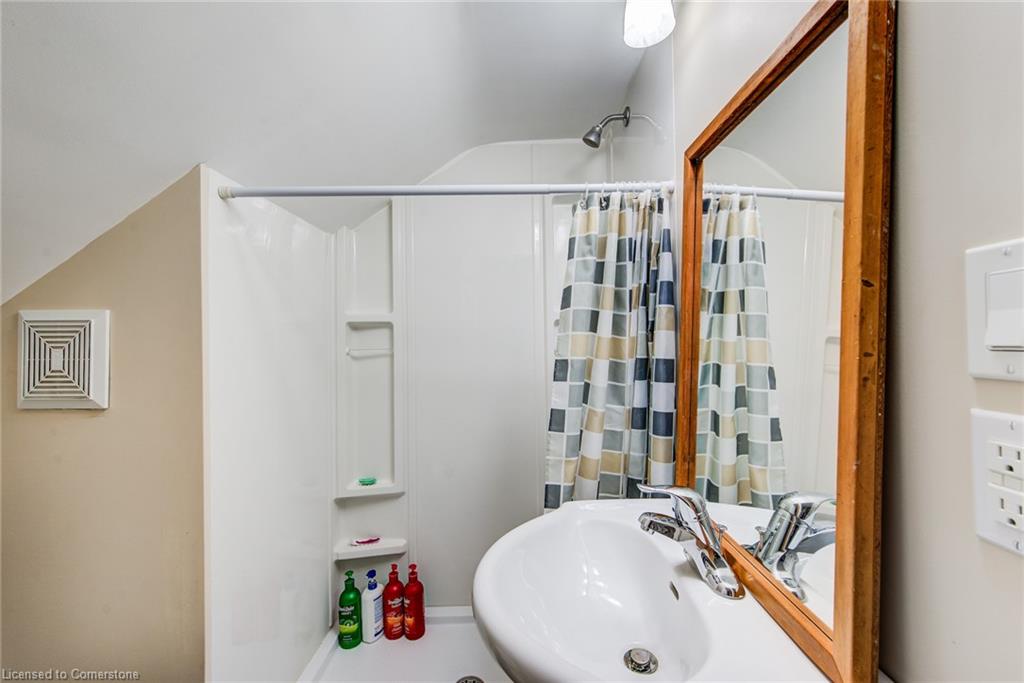 89 John Street E Property Photo 36