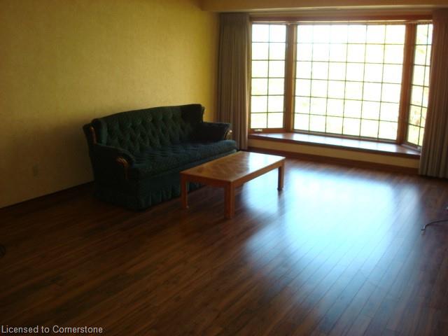 305-4 Albert Street Property Photo 16