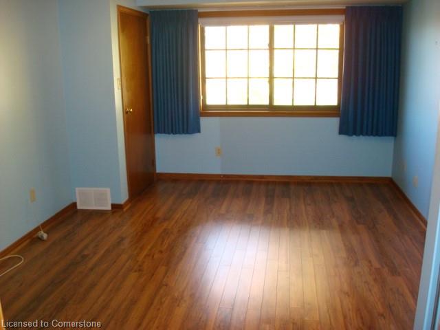 305-4 Albert Street Property Photo 19