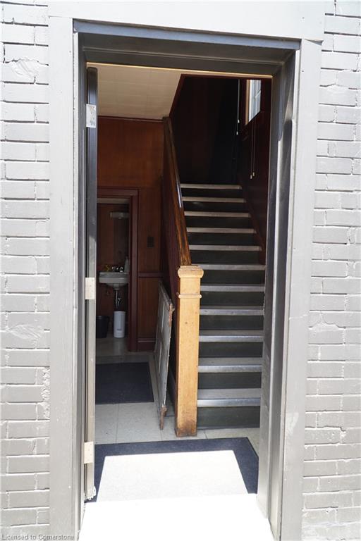 589 Cannon Street E Property Photo 13