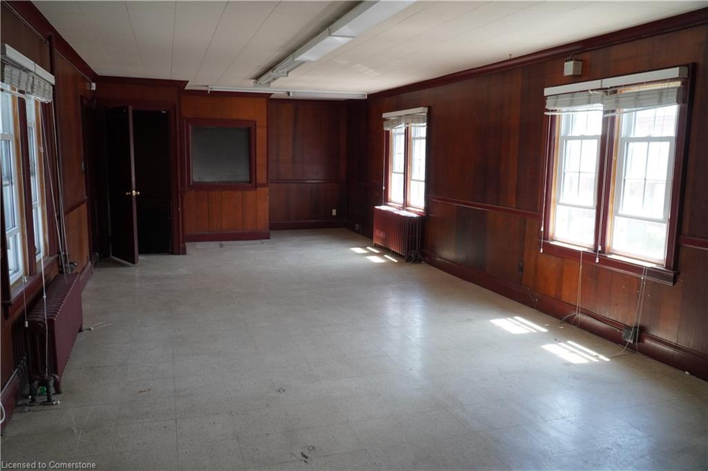 589 Cannon Street E Property Photo 17