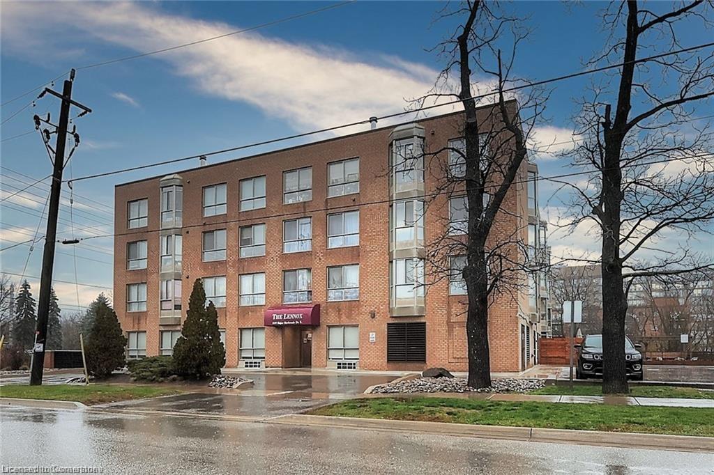 106-249 Major Mackenzie Drive E Property Photo 1