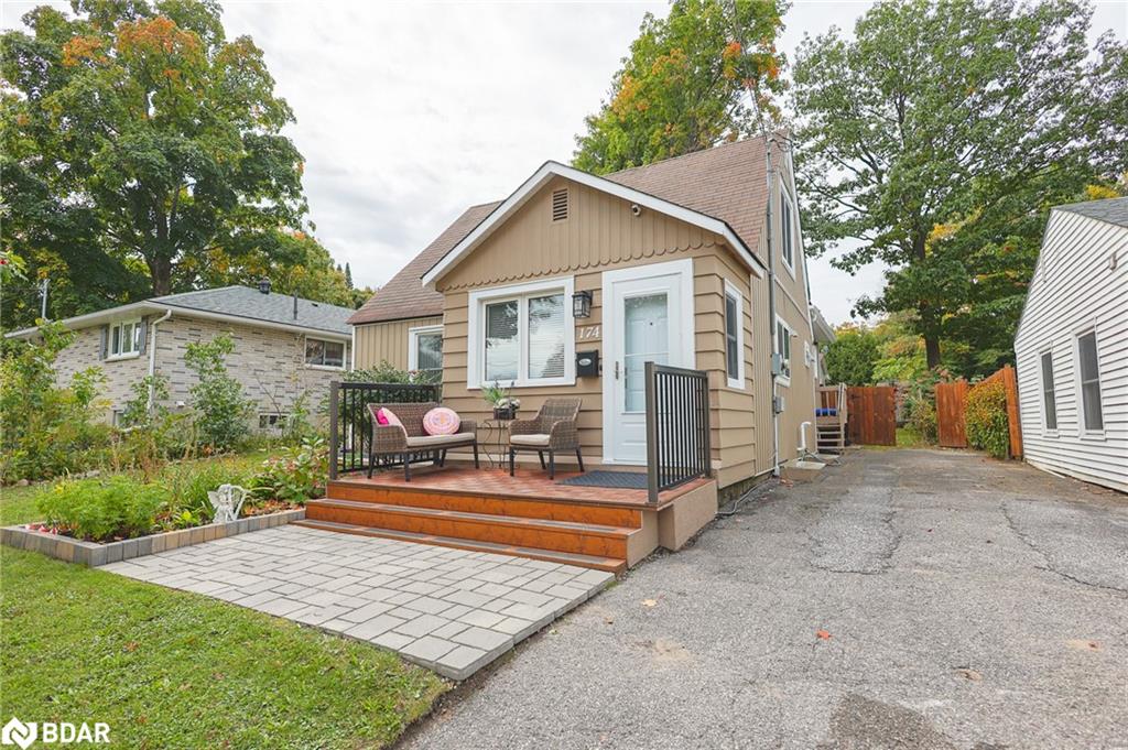 174 7th Street Property Photo 2