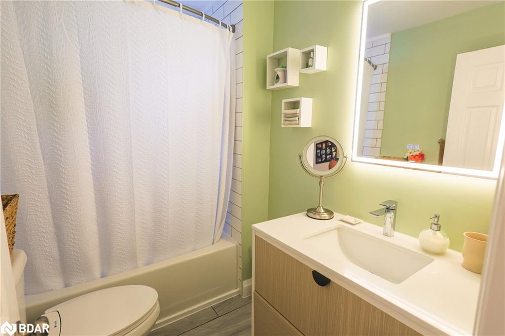 174 7th Street Property Photo 8