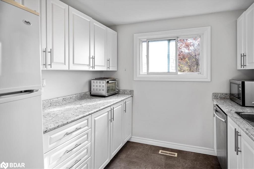 39 Laurie Crescent Property Photo 14