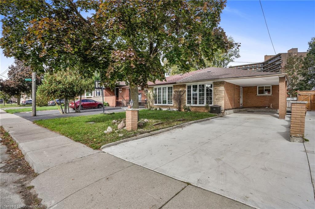 70 Gainsborough Road Property Photo