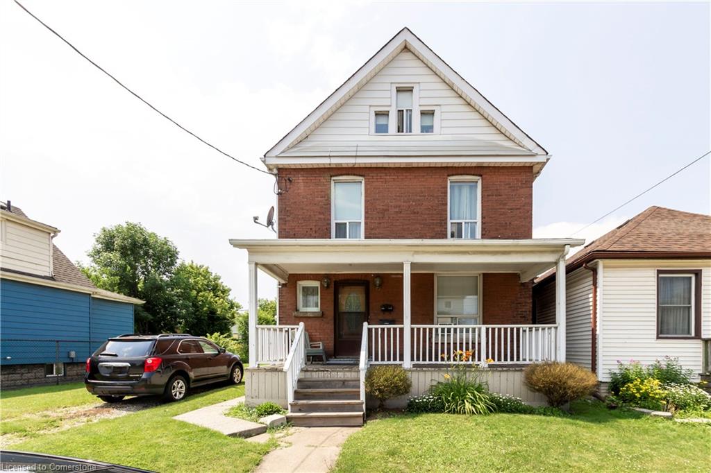 311 Weir Street N Property Photo 1