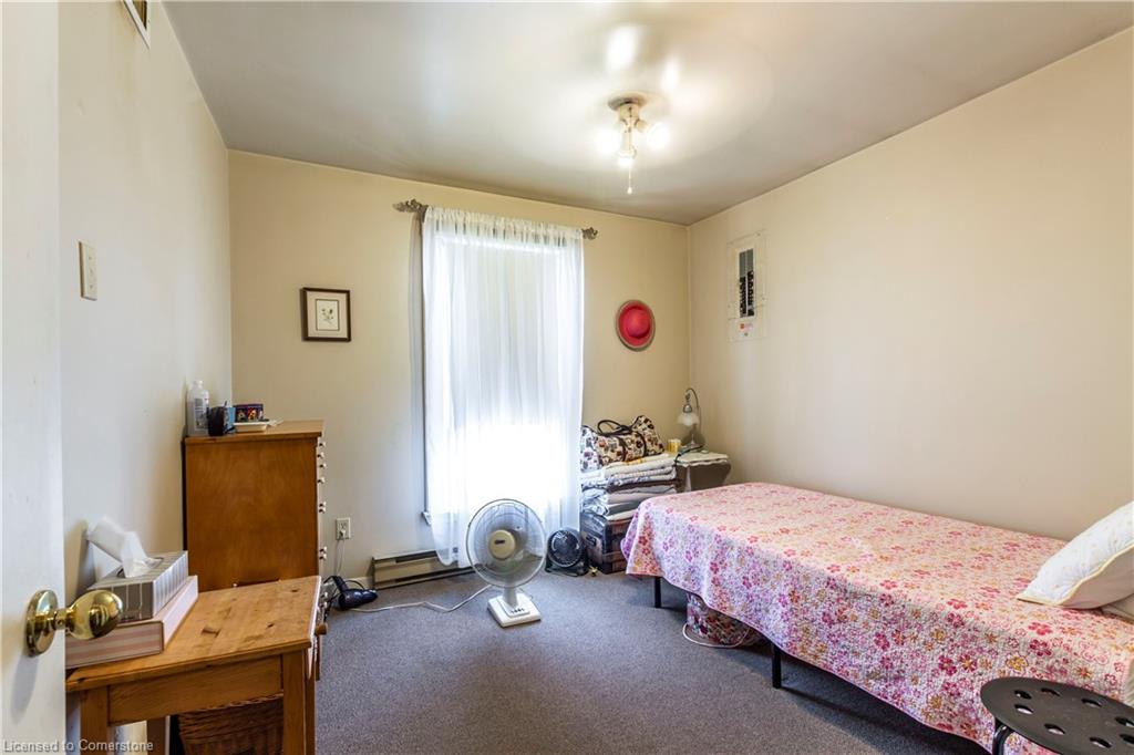 311 Weir Street N Property Photo 12