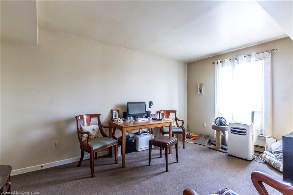 311 Weir Street N Property Photo 10