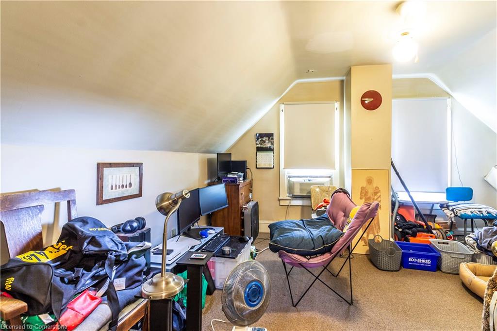 311 Weir Street N Property Photo 13