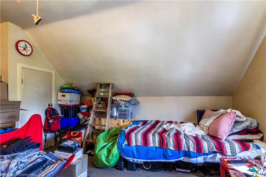 311 Weir Street N Property Photo 17