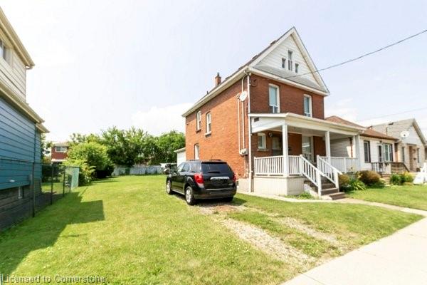 309 Weir Street N Property Photo 2