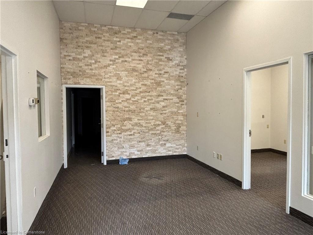 13-5035 North Service Road Property Photo 5