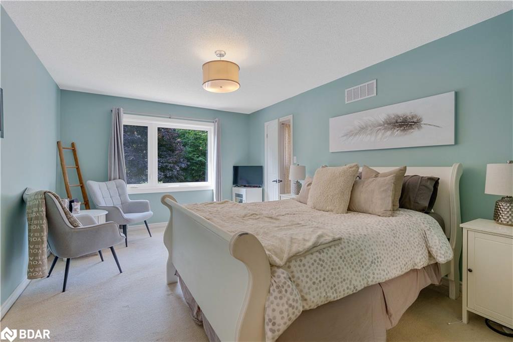 52 Mayfair Drive Property Photo 18
