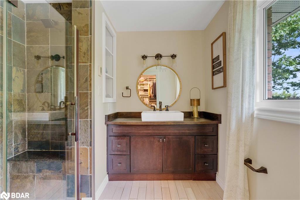 52 Mayfair Drive Property Photo 20
