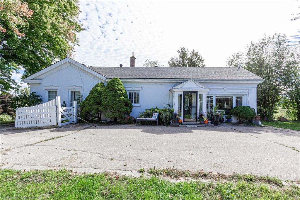 152 Confederation Street Property Photo 6