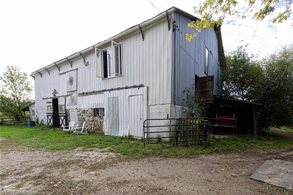 152 Confederation Street Property Photo 35