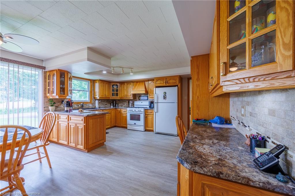 360 Charlotteville Rd 7 Property Photo 21