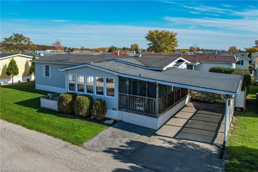 220-3033 Townline Road Property Photo 1