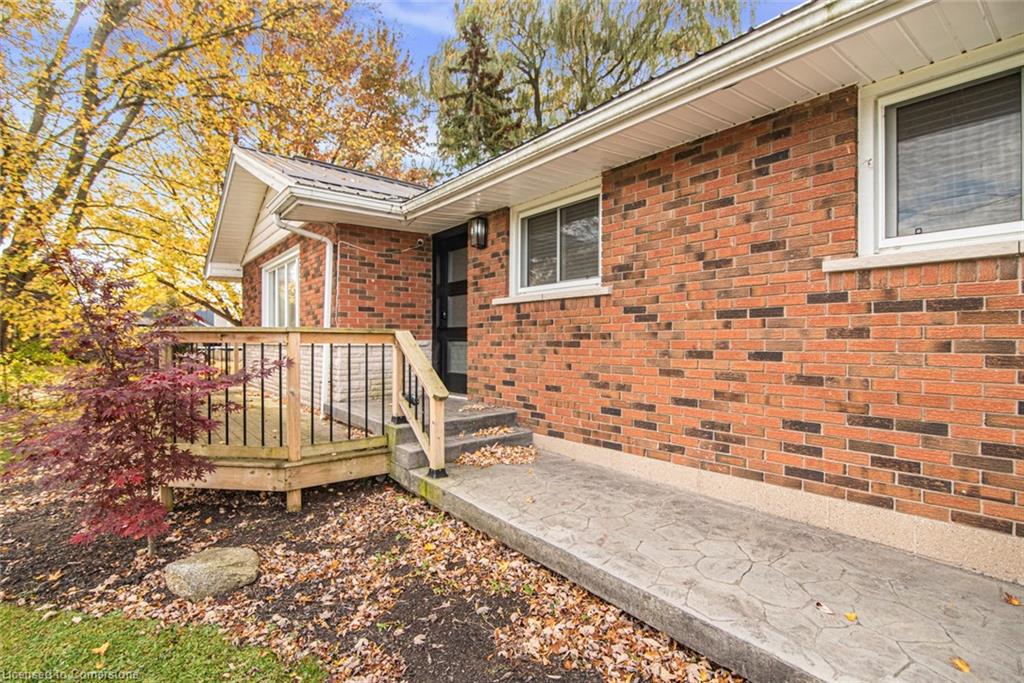 1584 Northshore Drive Property Photo 3