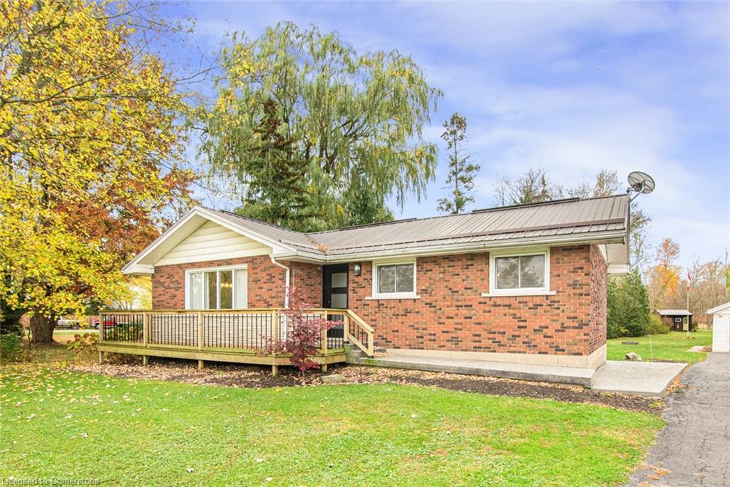 1584 Northshore Drive Property Photo 4