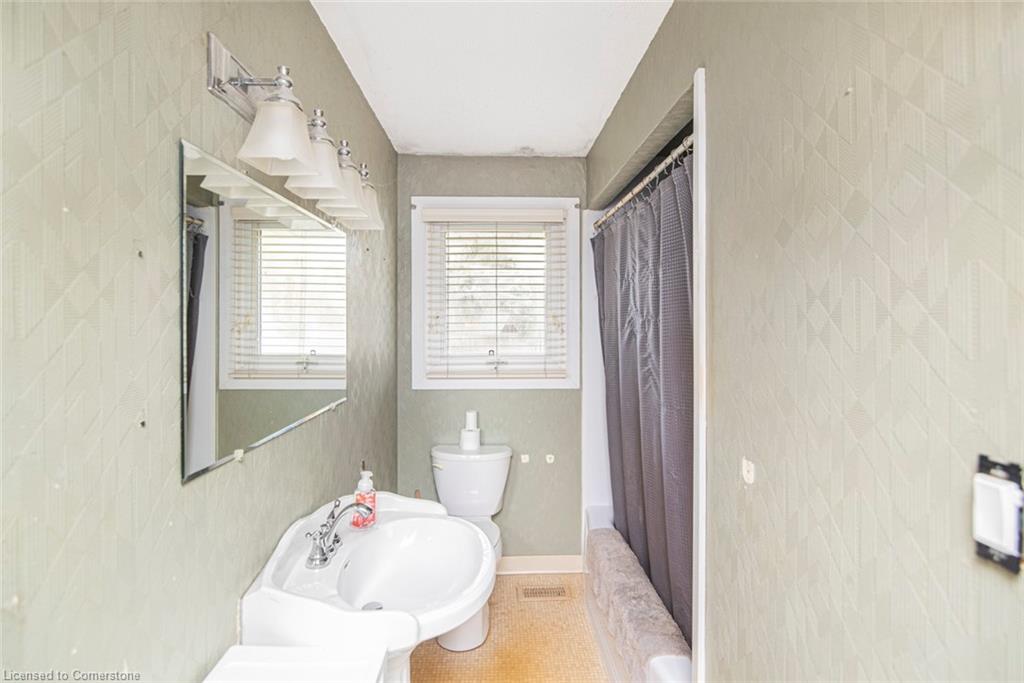 1584 Northshore Drive Property Photo 24