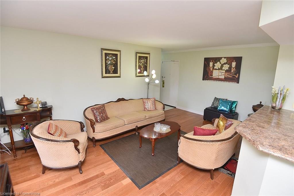 408-851 Queenston Road Property Photo 5
