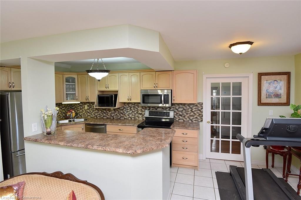 408-851 Queenston Road Property Photo 11