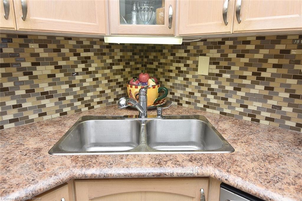 408-851 Queenston Road Property Photo 12