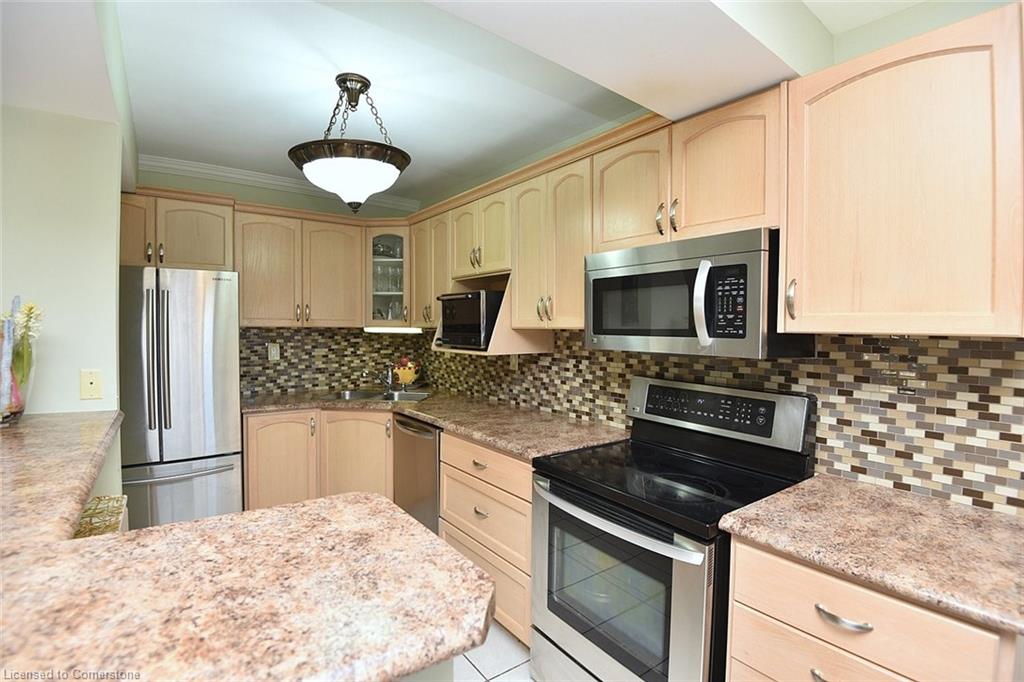 408-851 Queenston Road Property Photo 15