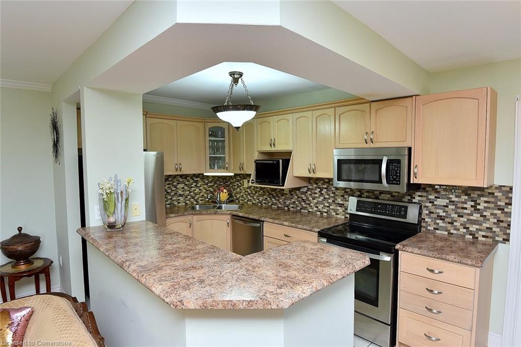 408-851 Queenston Road Property Photo 16