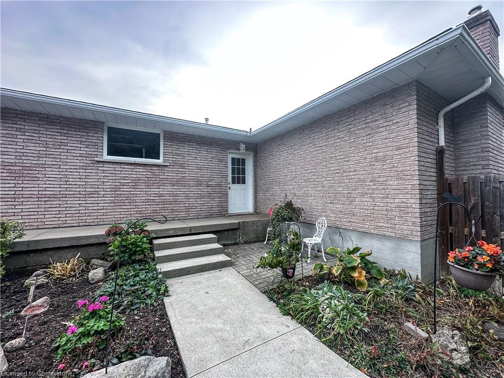 2320 Hendershot Road Property Photo 3