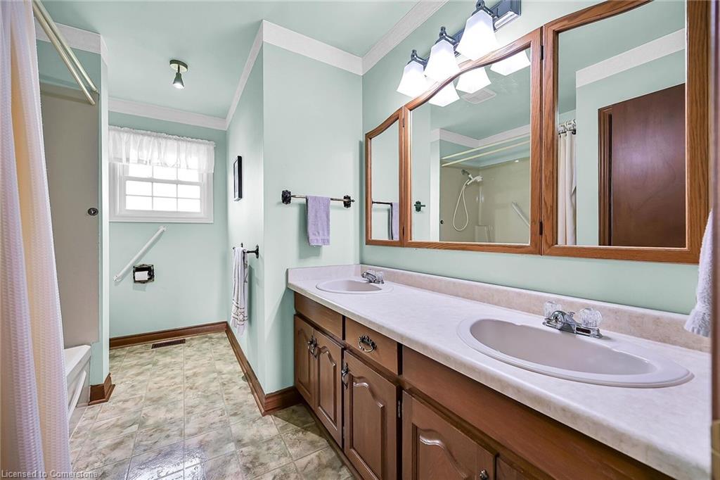 4949 Rainham Road Property Photo 14