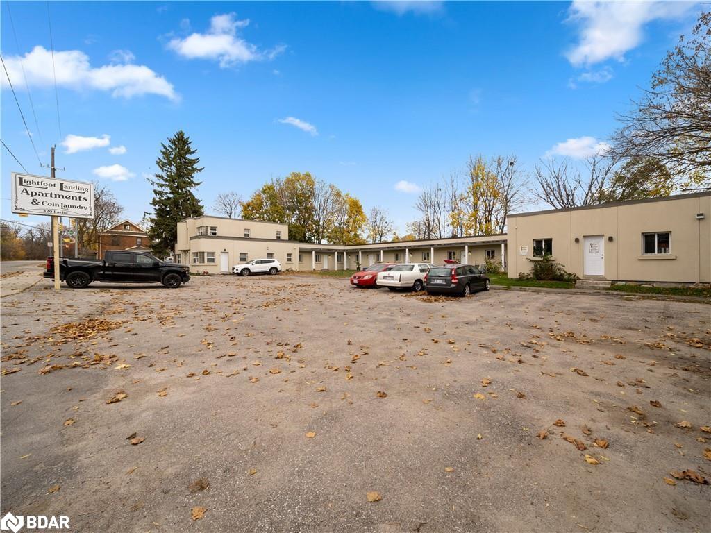 320 Laclie Street Property Photo 1