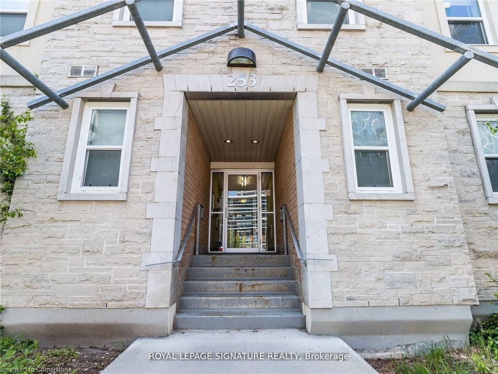 101-253 Lester Street Property Photo 6