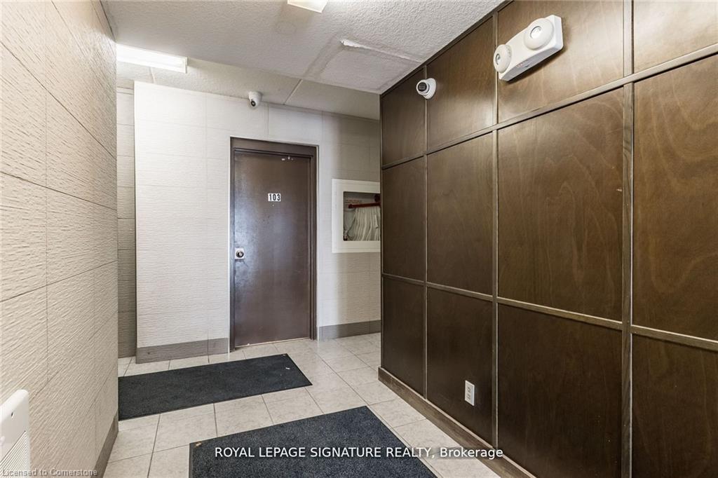101-253 Lester Street Property Photo 8
