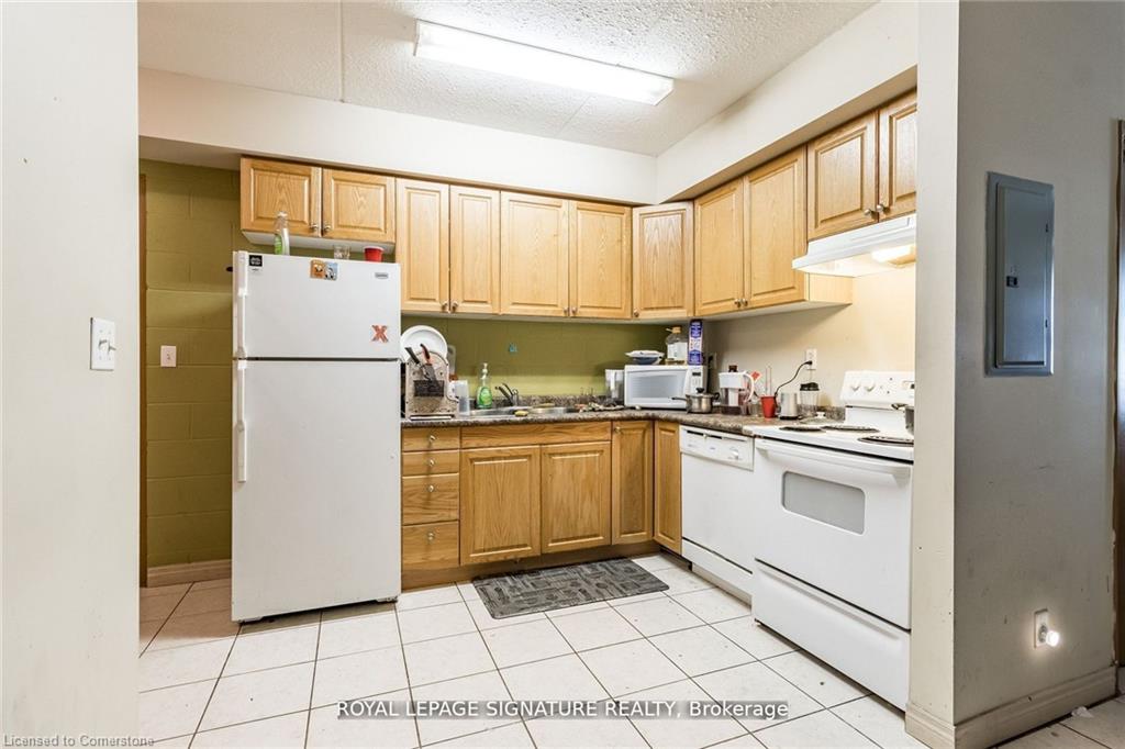 101-253 Lester Street Property Photo 11