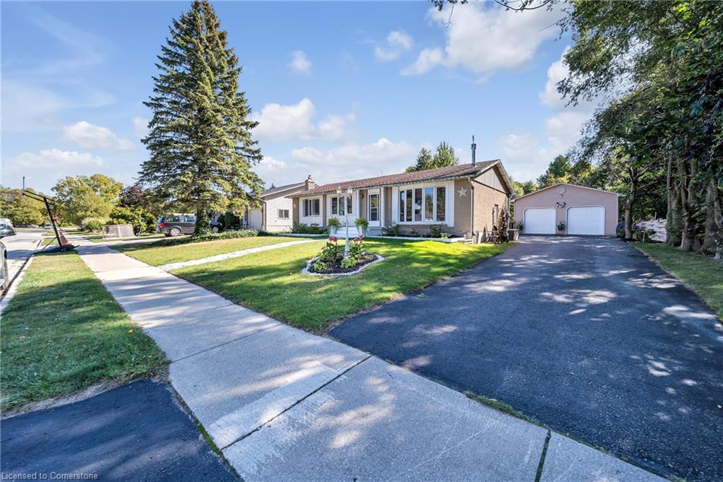 70 Inverlyn Crescent Property Photo 6