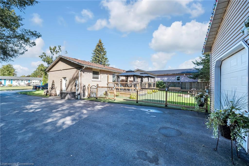 70 Inverlyn Crescent Property Photo 11