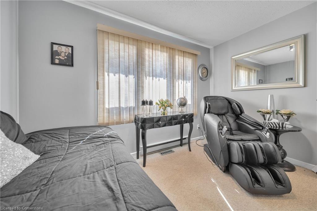 70 Inverlyn Crescent Property Photo 30
