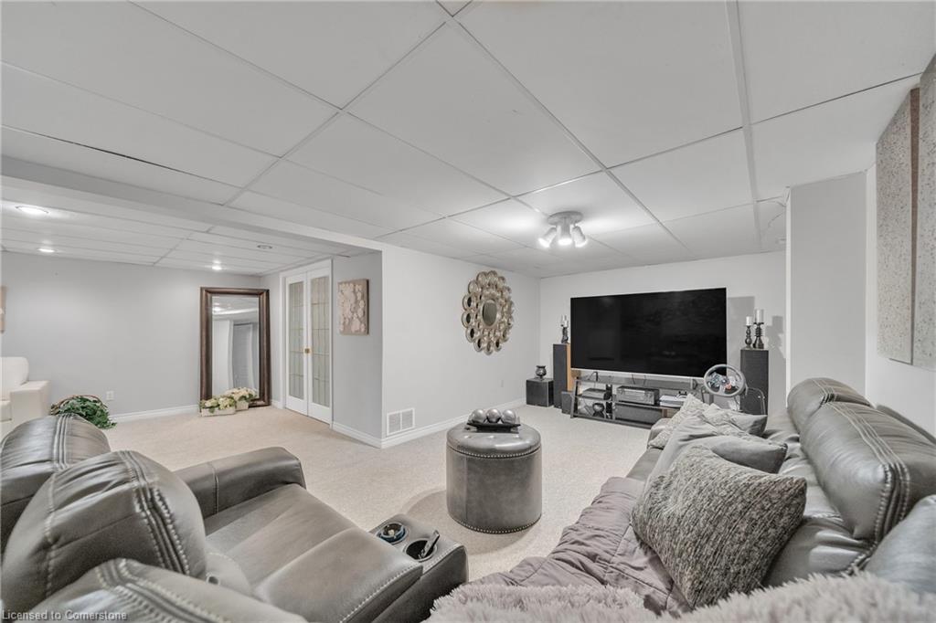 70 Inverlyn Crescent Property Photo 36