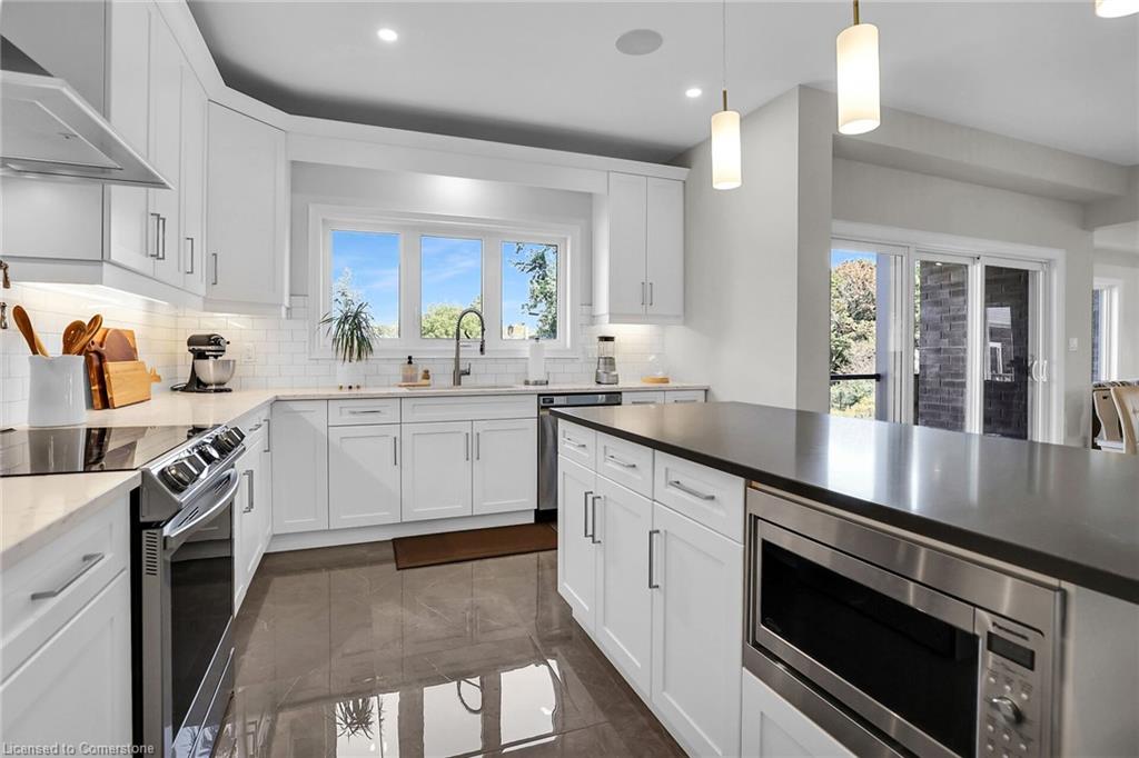 3608 Carolinia Court Property Photo 16
