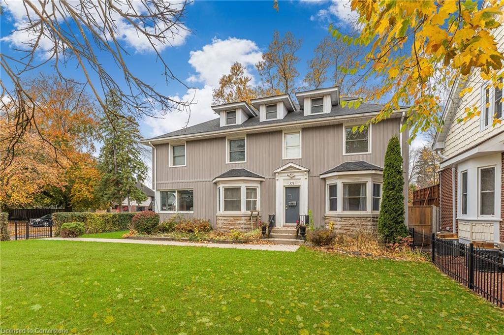 371 Niagara Street Property Photo 4