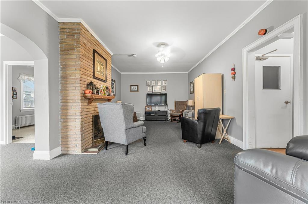 371 Niagara Street Property Photo 7