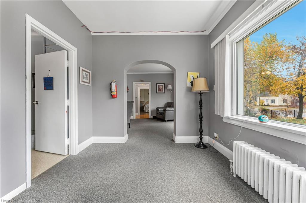 371 Niagara Street Property Photo 12