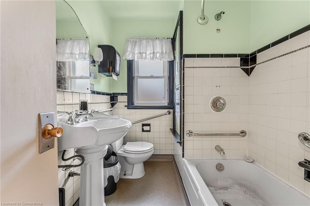 371 Niagara Street Property Photo 31